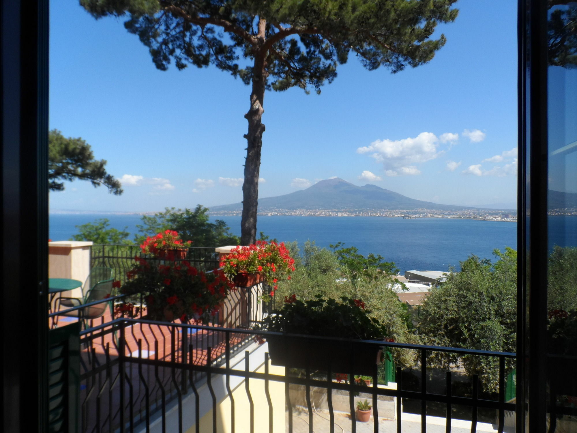 Ancelle Sorrento - Casa D'Accoglienza Hotel Castellammare di Stabia Eksteriør billede